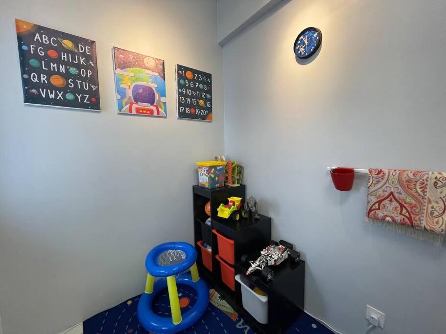 Kids Friendly Seri Austin Jb